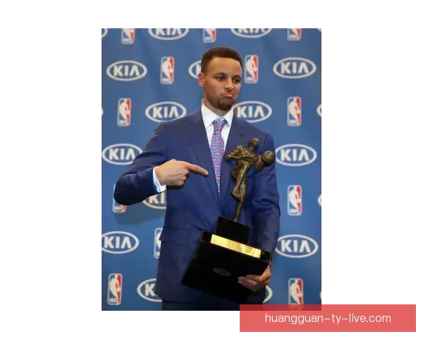 勇士内部讨论是否让库里复出 科尔称萌神可能赛季报销